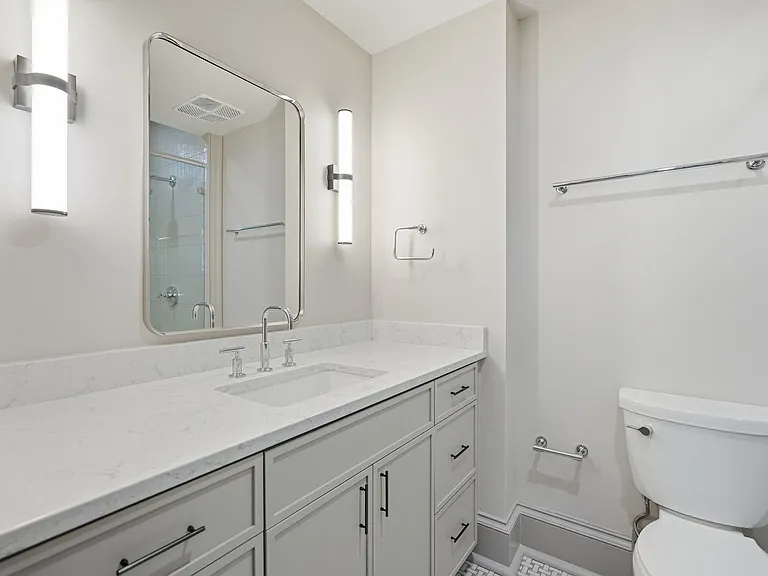 124 E McDonough St — Photo 54