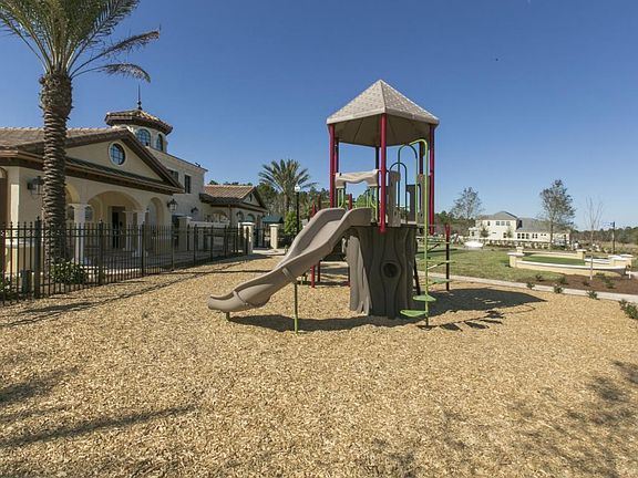 5th image of 3015 Lucena Ln