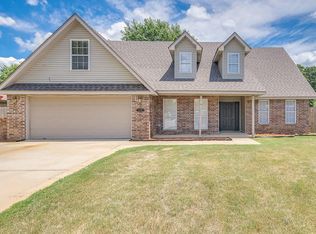 1449 Seneca St, Springdale, AR 72762