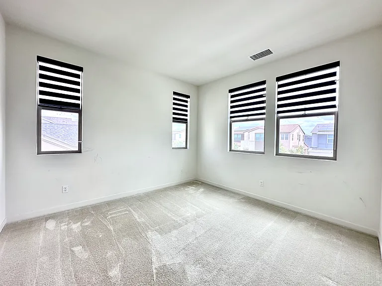 4776 S Ansley Ave — Photo 19