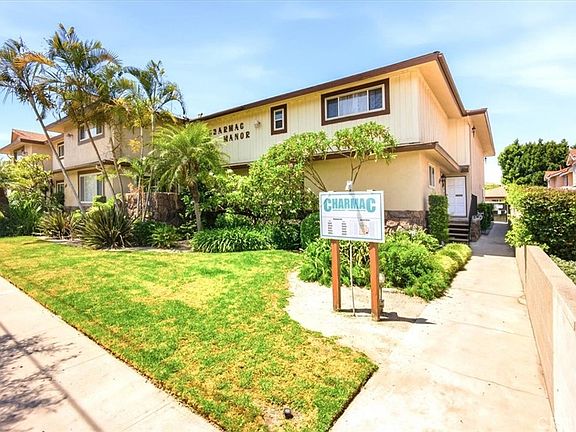 3rd image of 10365 Downey Ave