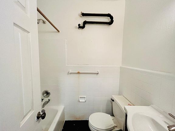 4th image of 545 W 152nd St APT 2R