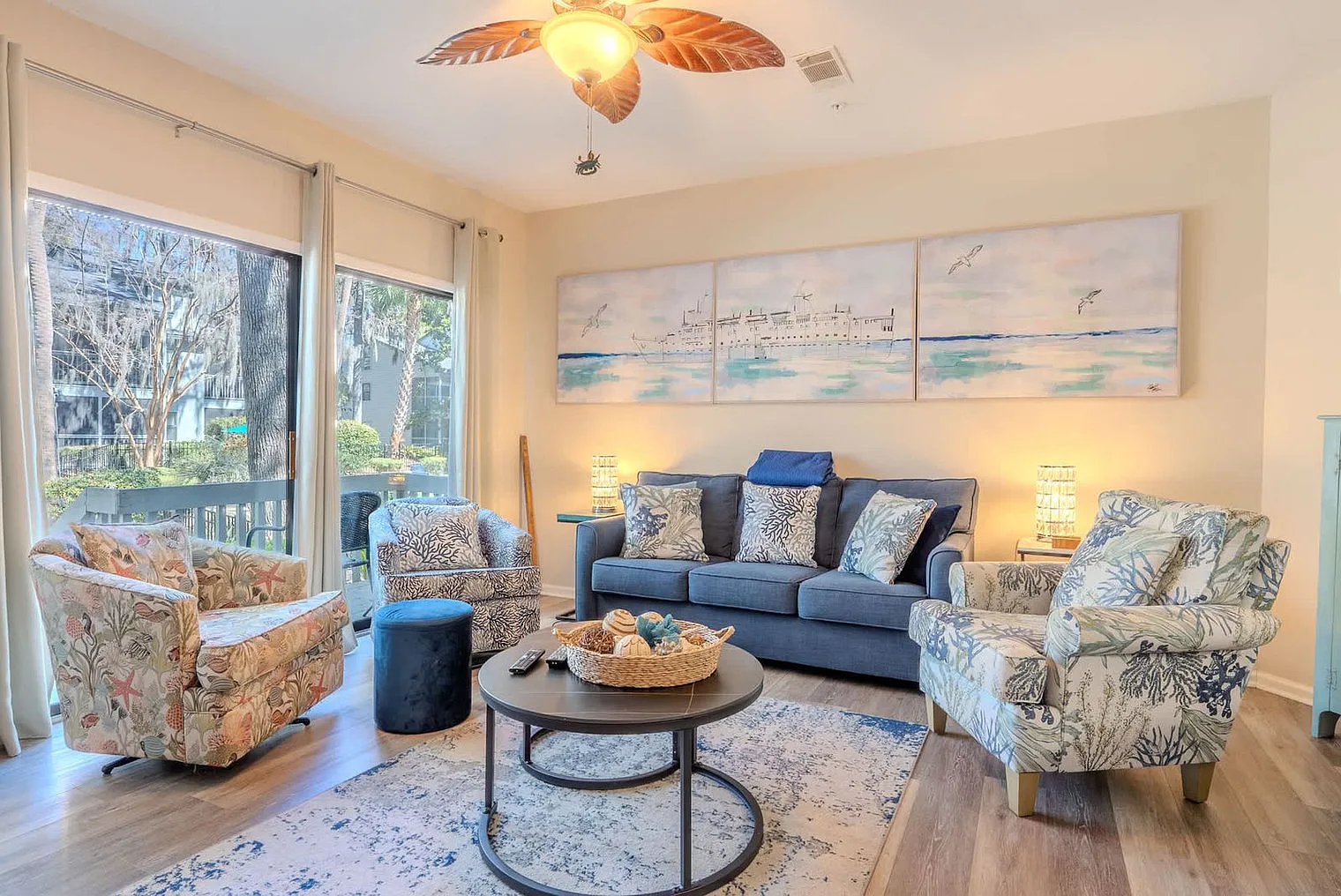 2 bed, 2.0 bath, 1033 sqft, $2,453 — Photo 2