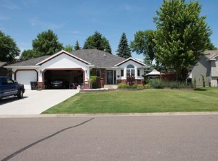 1319 15th Ave SE, Forest Lake, MN 55025