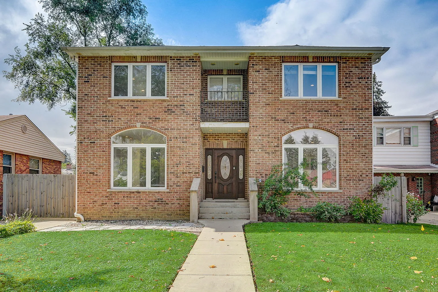 2232 Stratford Ave photo 1