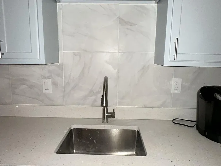 4228 Claridge St — Photo 3