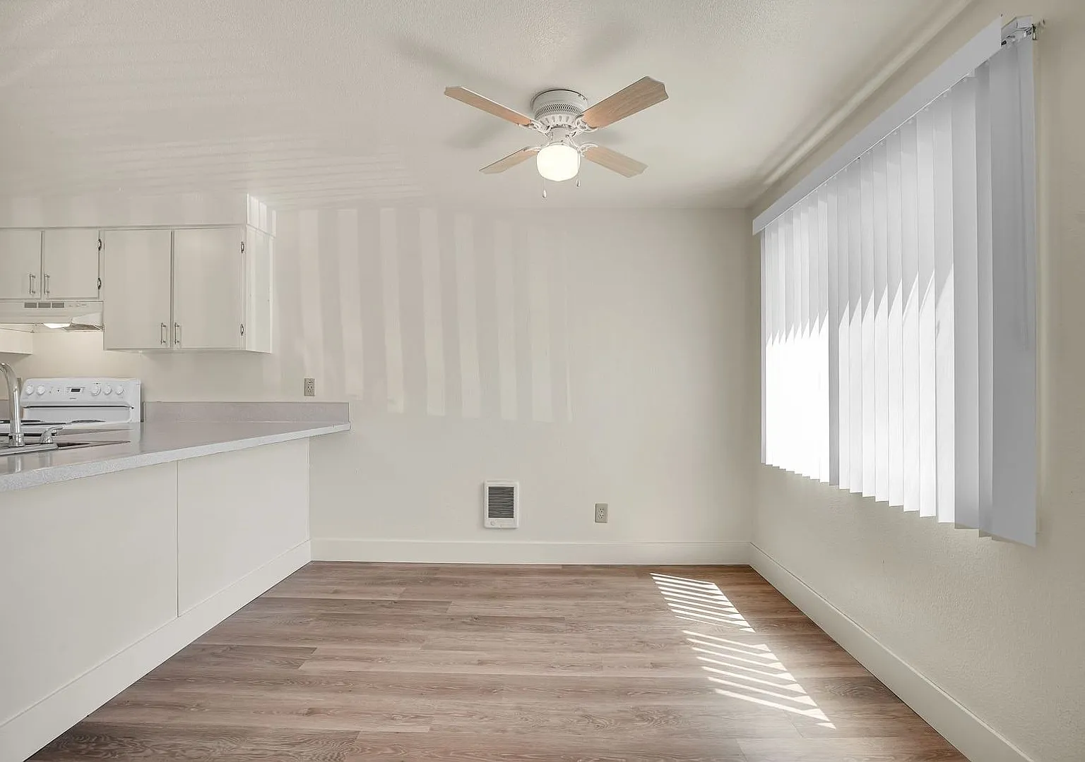 GARDEN COURT APTS. — Photo 3