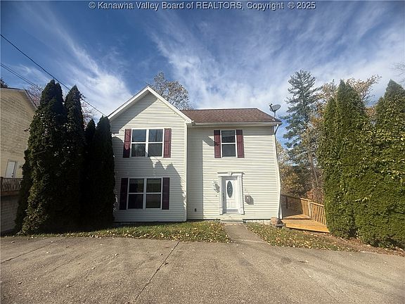 2nd image of 311 Reservoir Rd