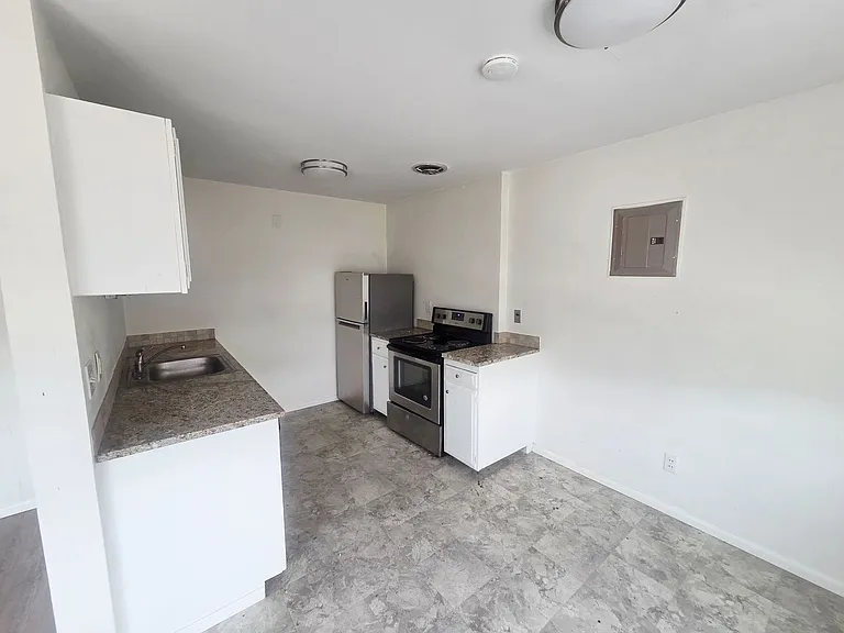 6512 Martin Luther King Way S — Photo 4
