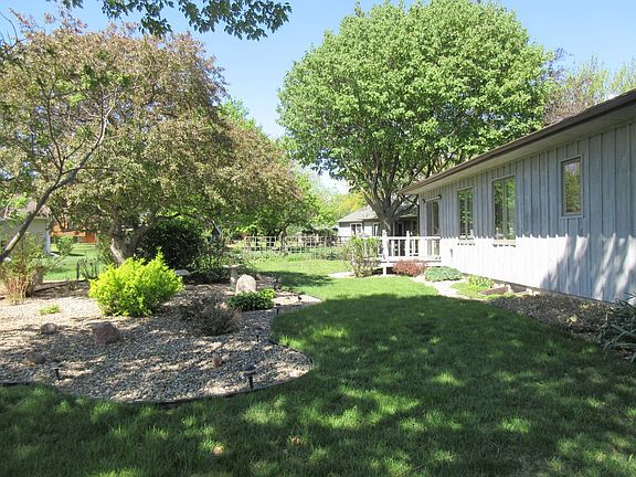 3rd image of 119 Northridge Dr