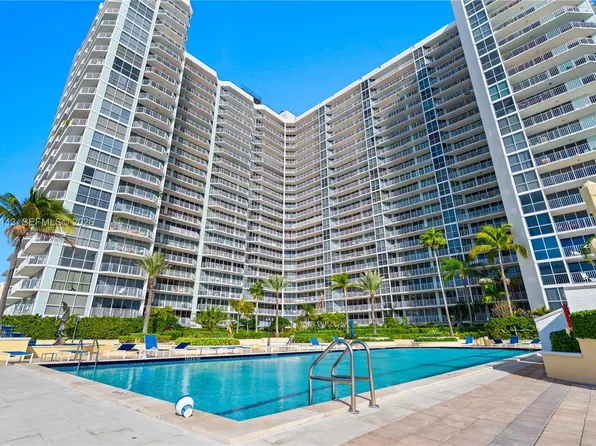 7601 E Treasure Dr #Penthouse 216, Miami Beach, FL 33141