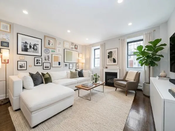 464 W 23rd St, New York, NY