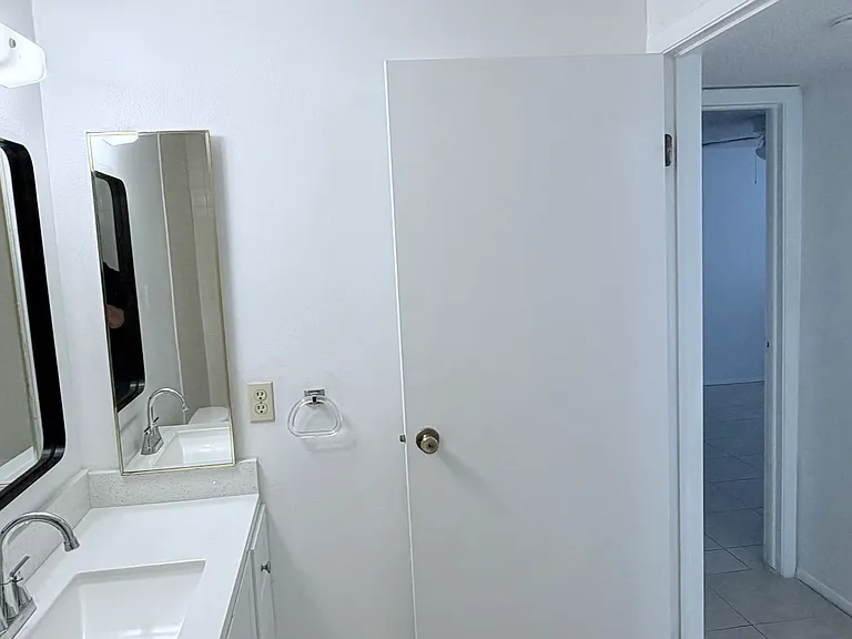 131 Sabal Ct #E — Photo 5