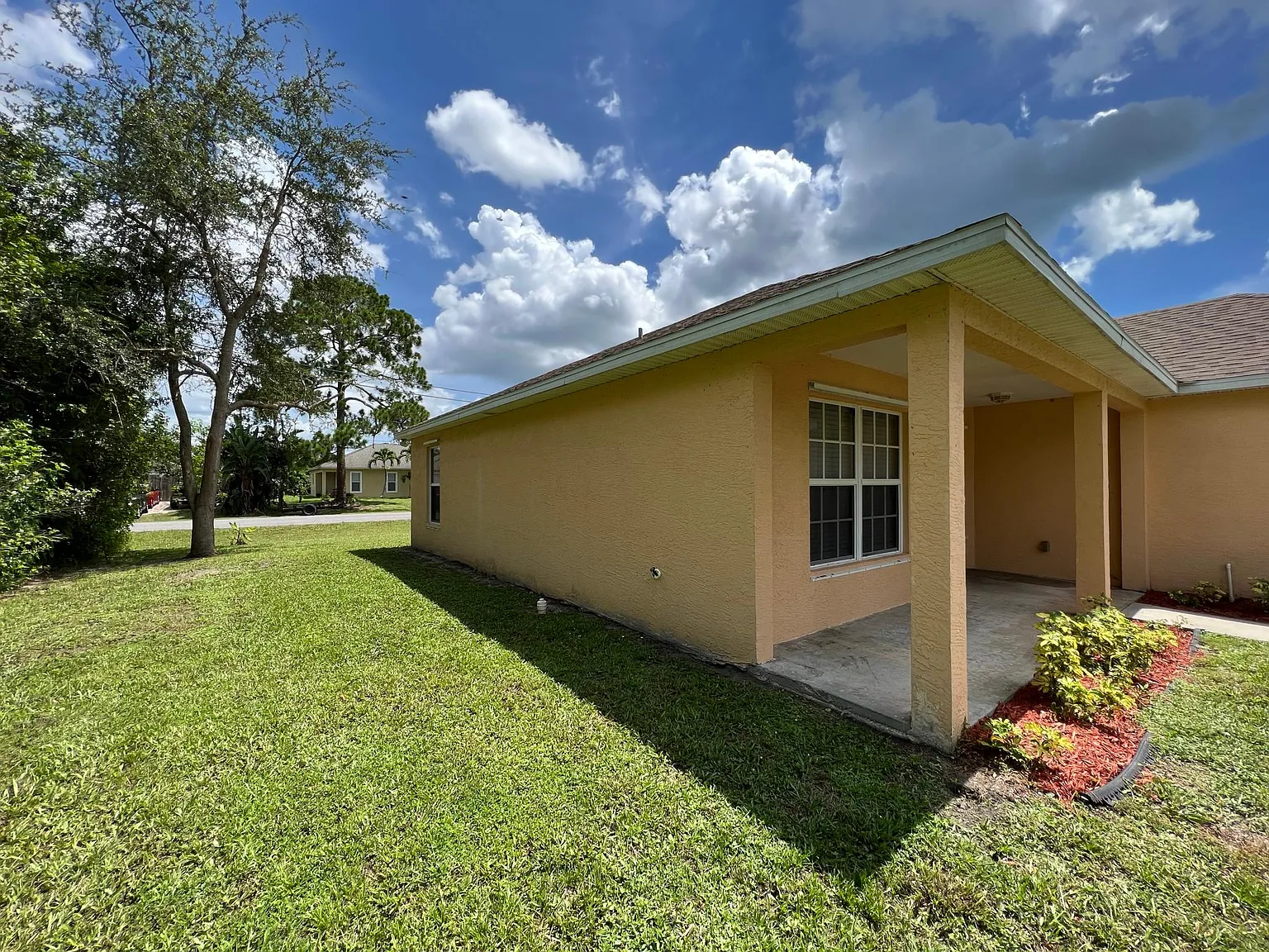 3 bed, 1306 sqft, $2,000 — Photo 4