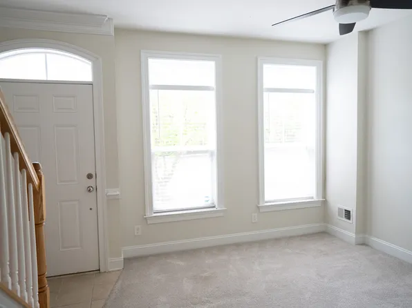 3094 Waterloo Ln, Fairfax, VA 22031