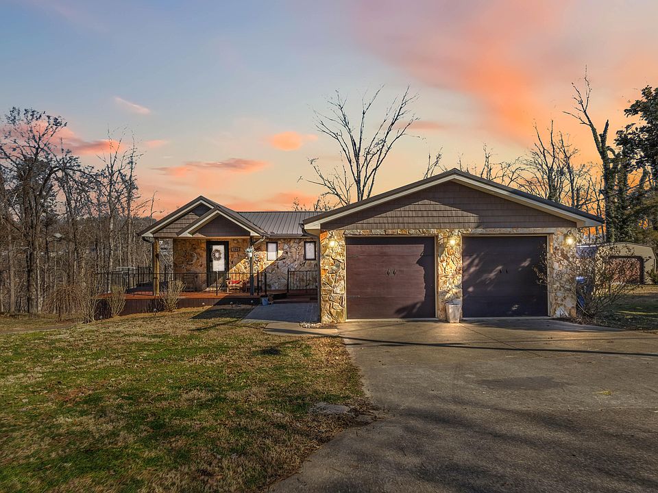 1st image of 194 Military Rd