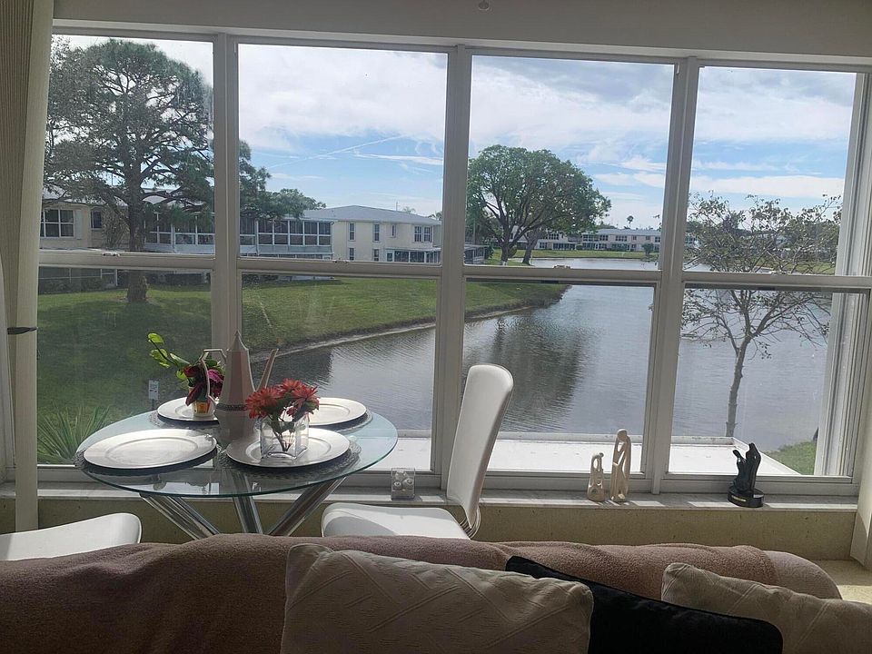 1st image of 1560 NW 18th Ave APT 202