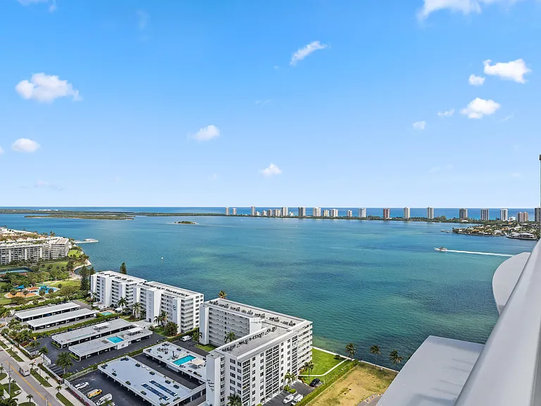 220 Lake Shore Dr #1121 — Photo 4