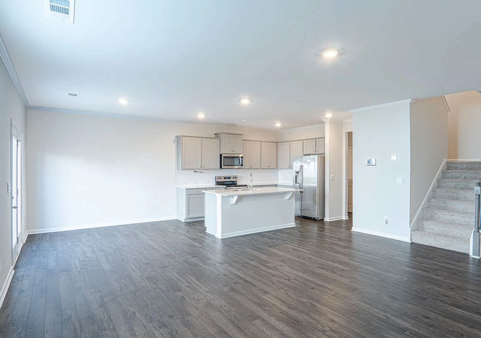 Luxury Smart Home in Gated Rosewood Farms | Community Pool | Available Now! — Photo 3