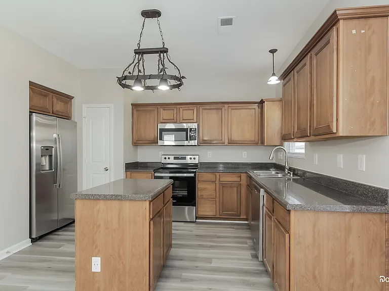 6702 Chieftain Dr — Photo 4