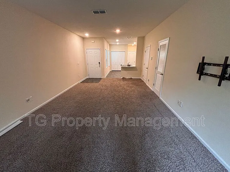 336 Aralia Ln — Photo 7