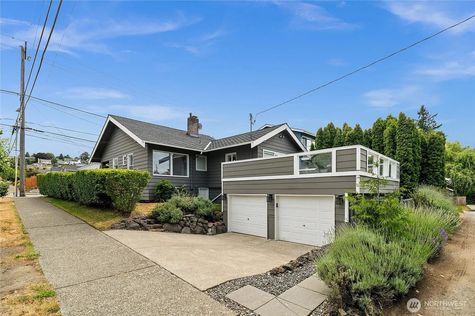 6903 Fauntleroy Way SW photo 1