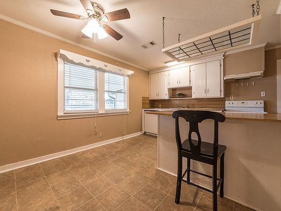 4th image of 2305 Avenue D