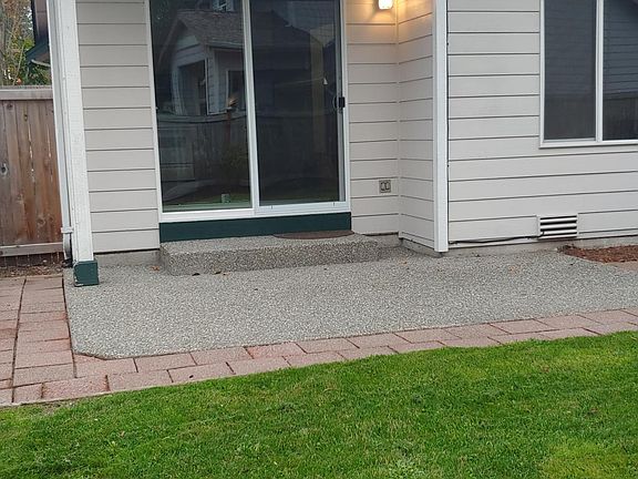 5th image of 2823 124th Ave NE
