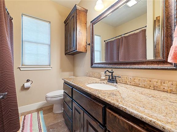 3rd image of 116 River Park Dr