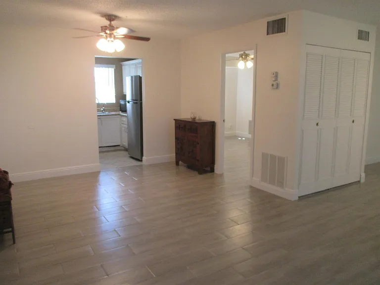 106 Lake Dora Dr — Photo 11