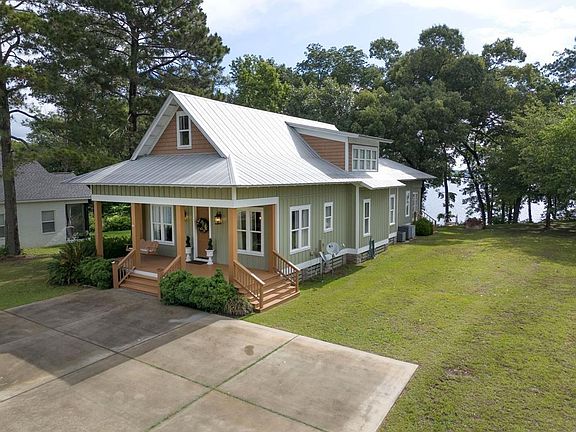 2nd image of 264 Highlands Dr