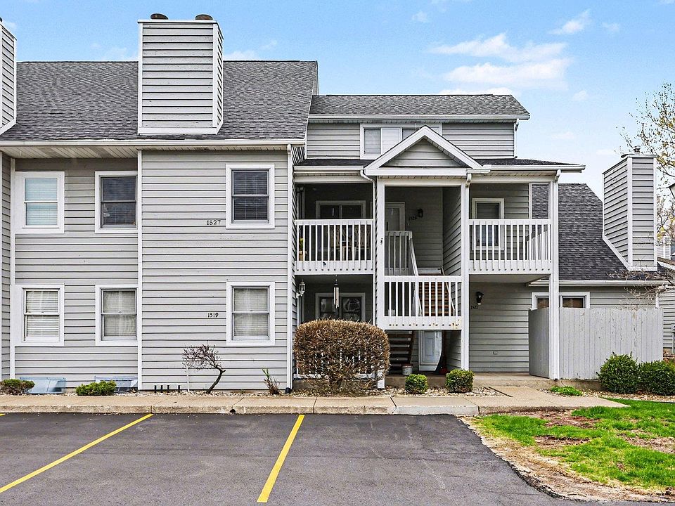 1st image of 1527 N Oakhill Dr