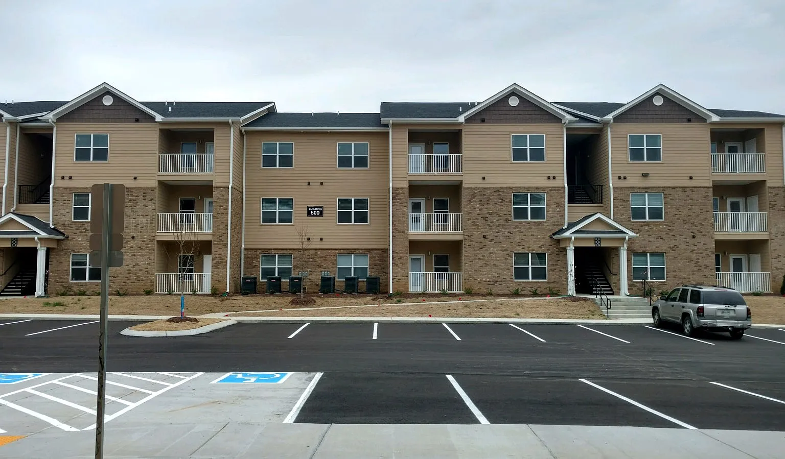 Chaney Ridge Apartments — Photo 3