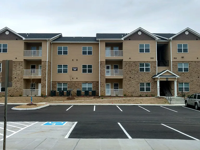 Chaney Ridge Apartments — Photo 3
