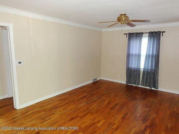 3rd image of 2718 Marion Ave