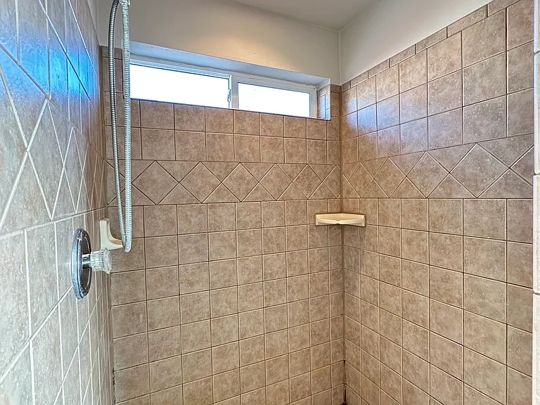 16384 Rainbow Dr — Photo 18
