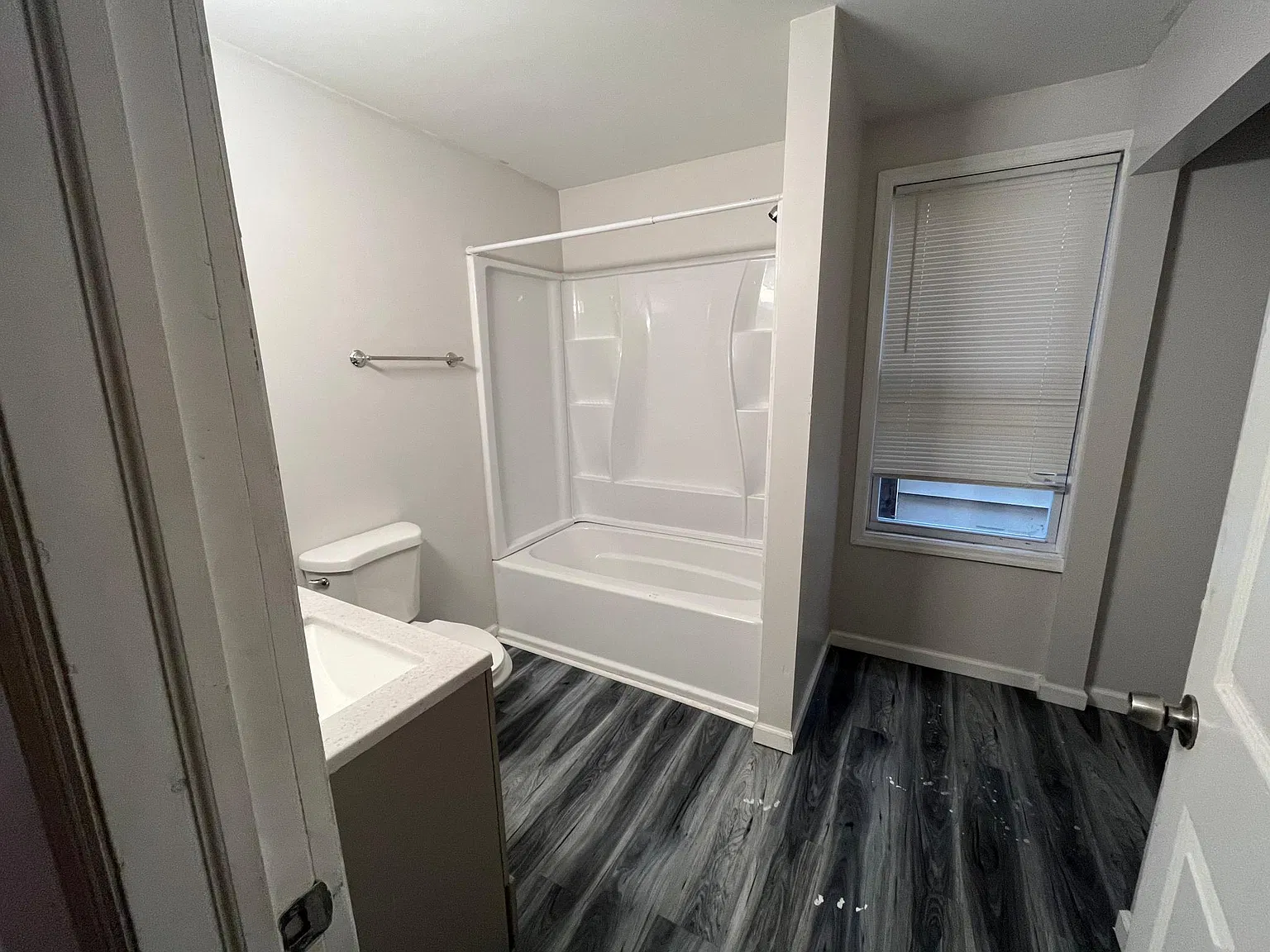3 bed, 1100 sqft, $1,350 — Photo 4