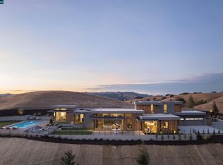 66 Lucas Ranch Rd, Lafayette, CA 94549