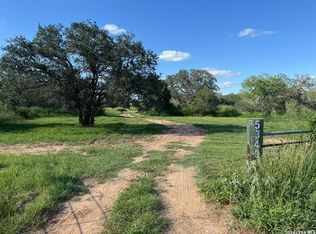 5349 Leal Road, Pleasanton, TX 78064