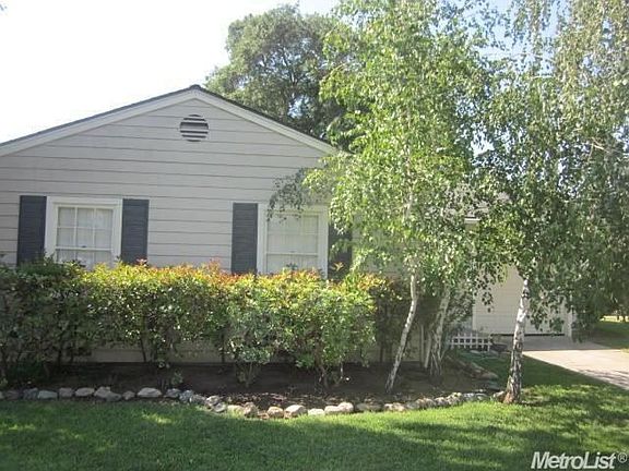 2nd image of 1218 Elmwood Ave