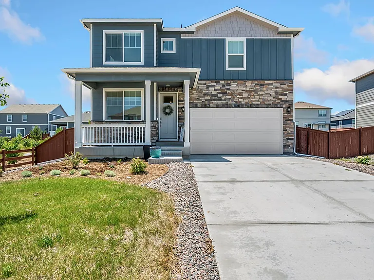 2757 Wren Dr — Photo 1
