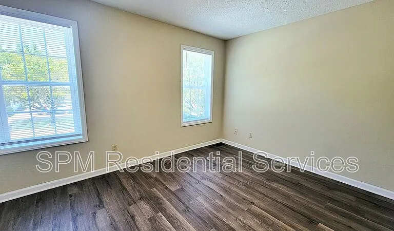 5116 Lampost Cir — Photo 18