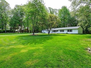5 Arch Dr, East Hampton, CT 06424