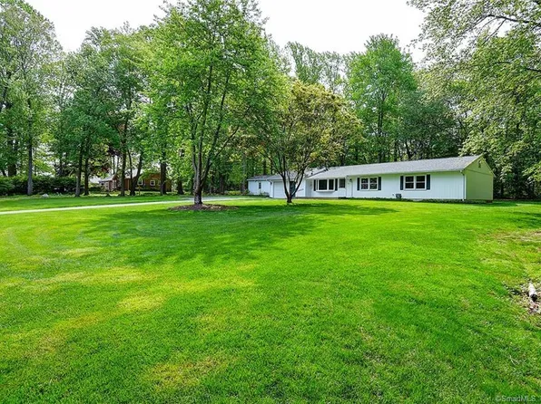 5 Arch Drive, East Hampton, CT 06424