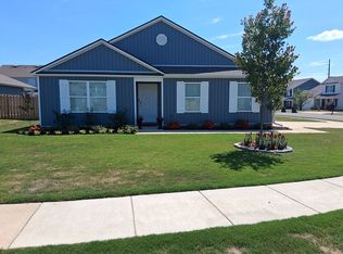2813 Trestle Park Cir, Northport, AL 35473