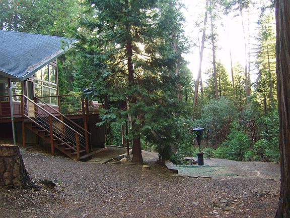 4th image of 26152 Buckhorn Ln