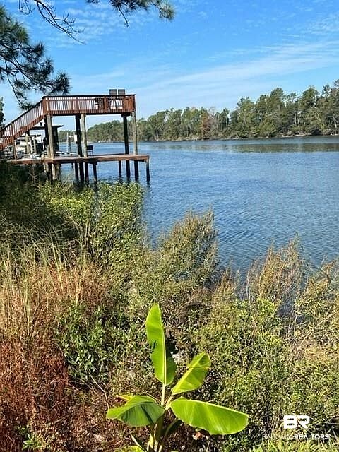 1st image of 806 W Canal Dr