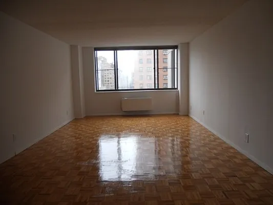 Rented by Realty Operations Group | media 2