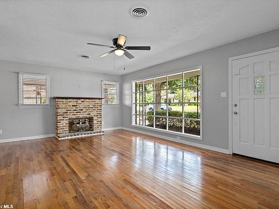 3rd image of 2765 Kreitner St