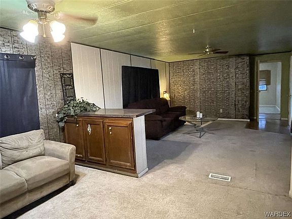 3rd image of 565 Malibu Circle
